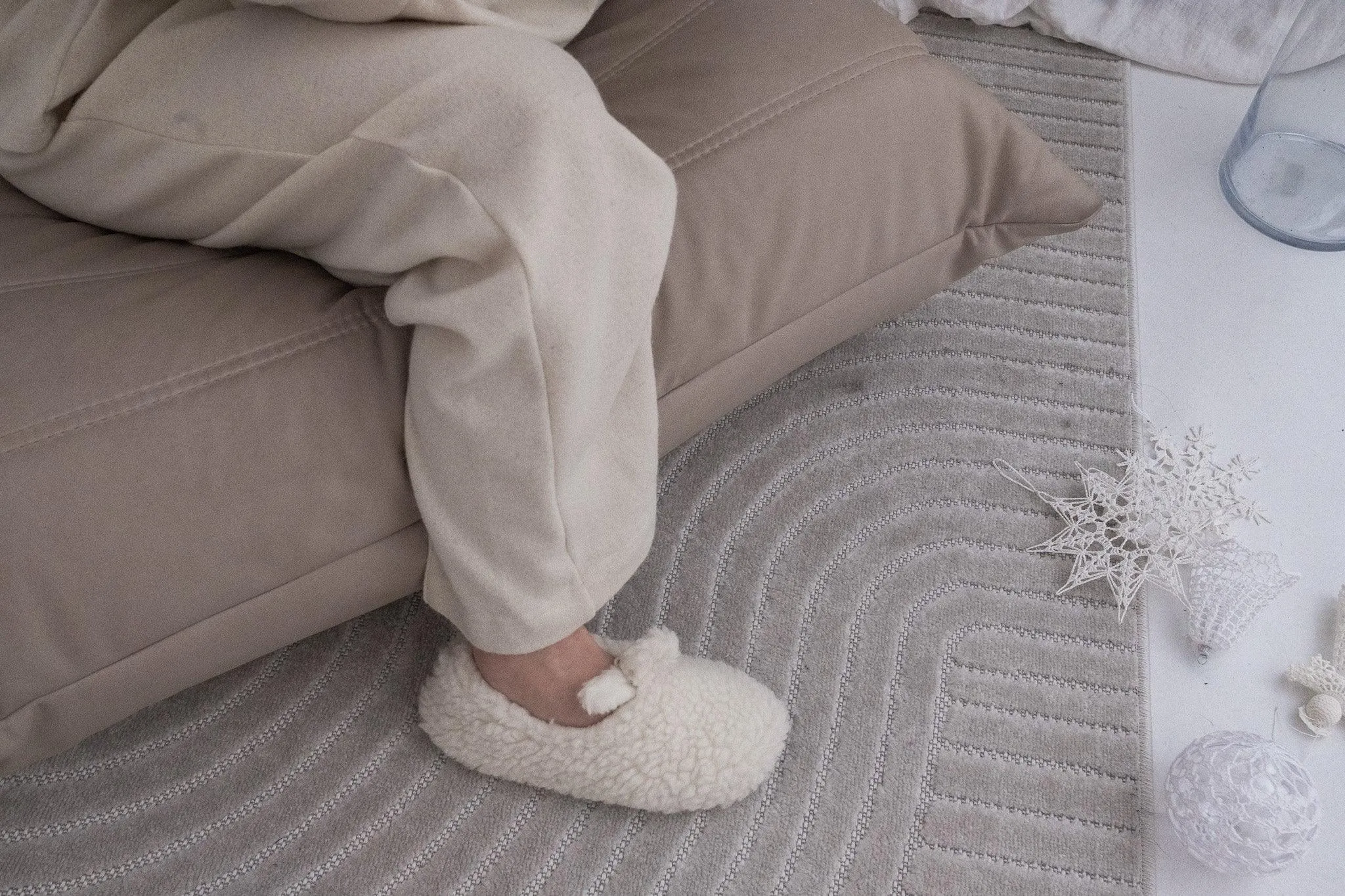 Adult Natural Wool Slippers - White