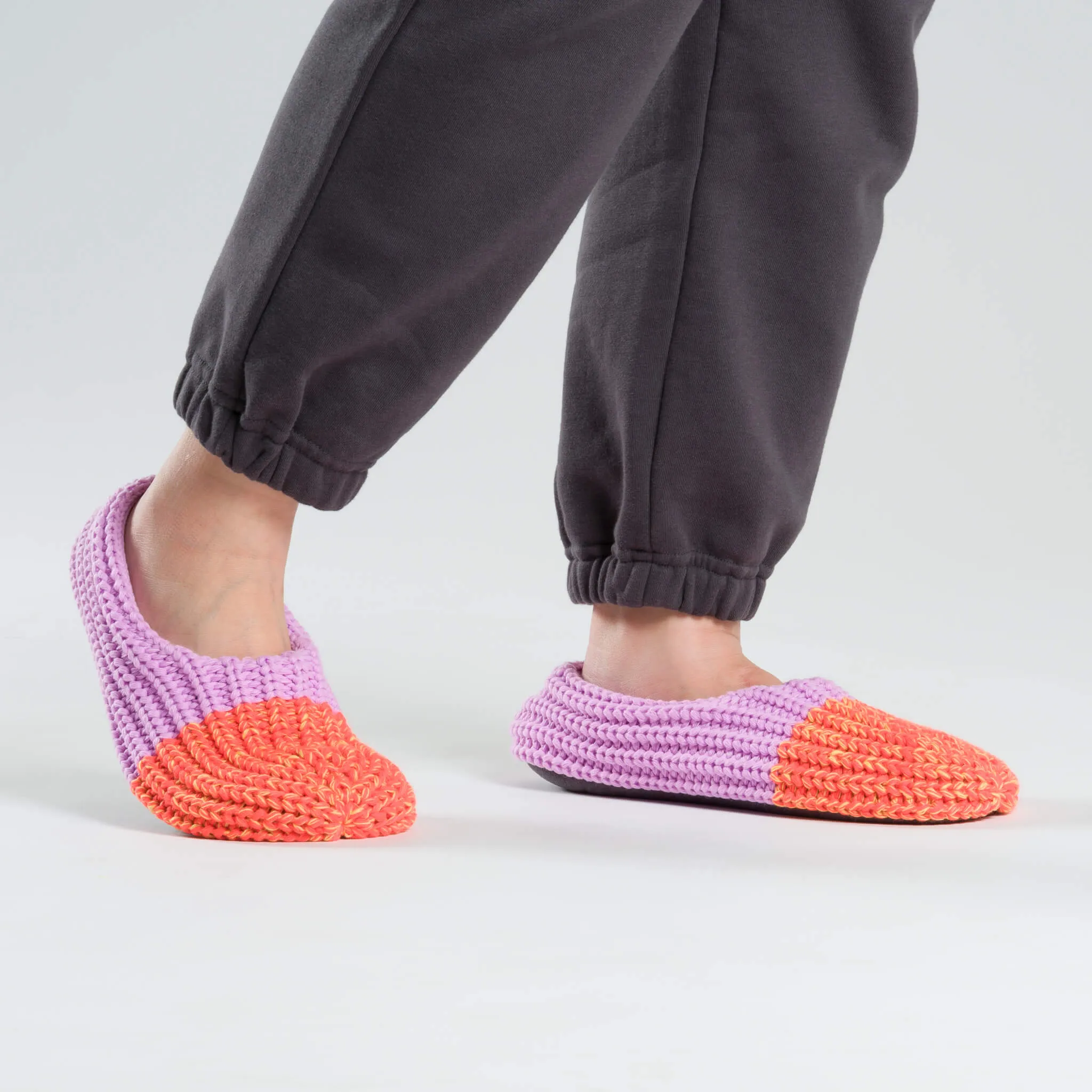 Colorblock Knit Slippers in Poppy Lilac