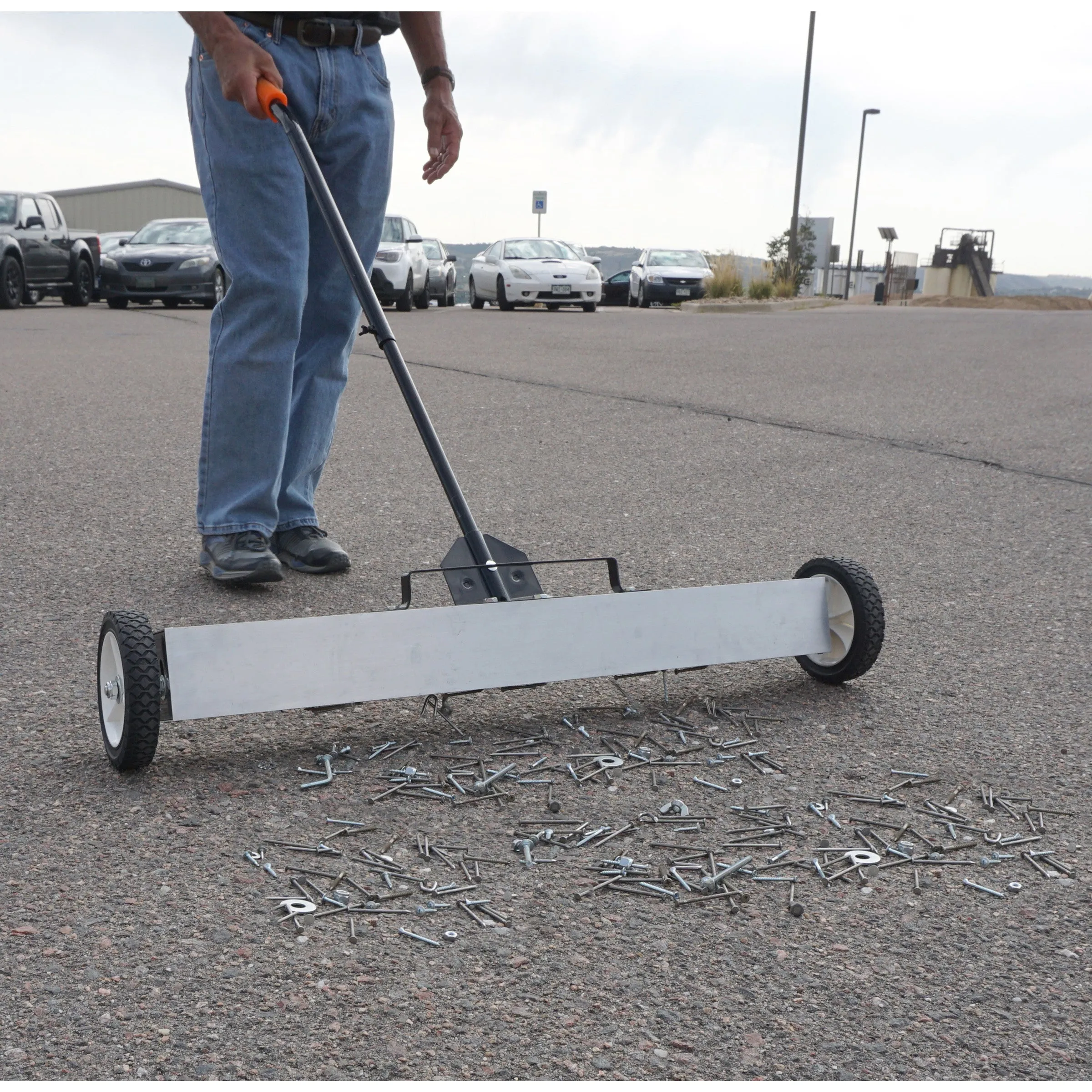 Magnetic Floor Sweeper with Quick Release