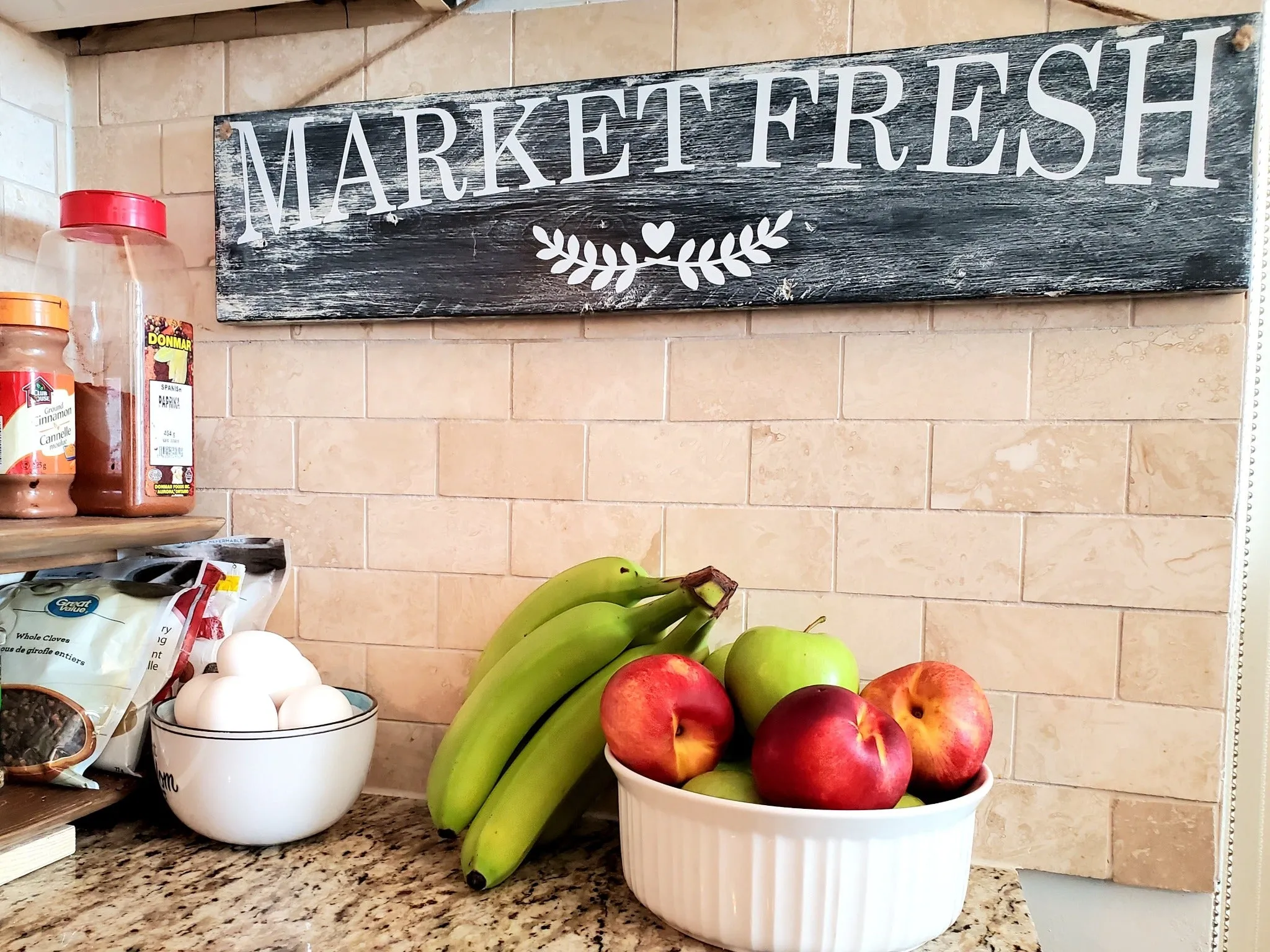 Market Fresh Kitchen Decor Sign - Add a Touch of Rustic Charm to Your Home