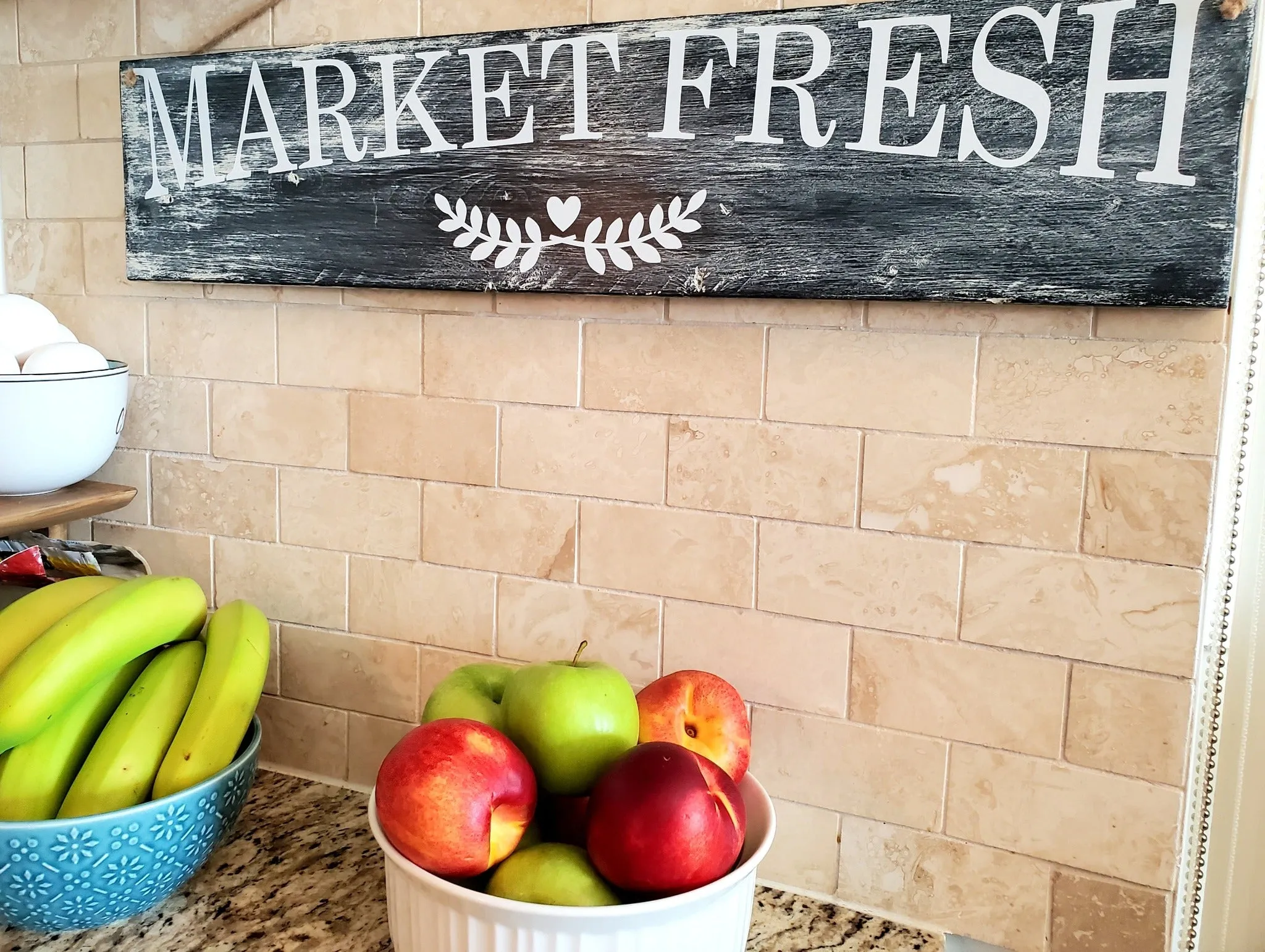 Market Fresh Kitchen Decor Sign - Add a Touch of Rustic Charm to Your Home